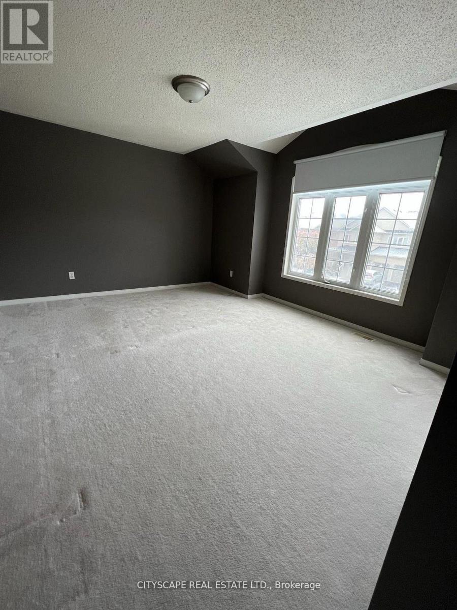 5436 Blue Spruce Avenue Property Photo 12