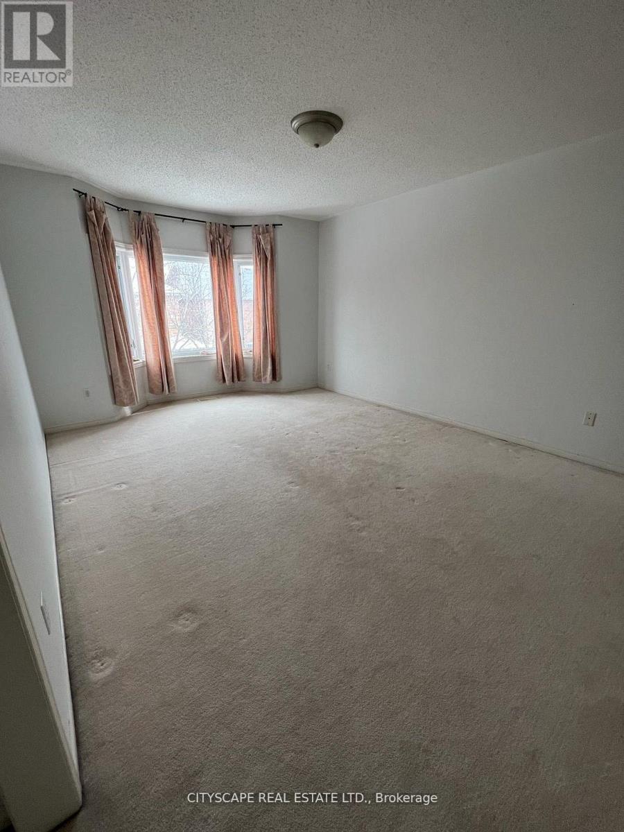 5436 Blue Spruce Avenue Property Photo 13