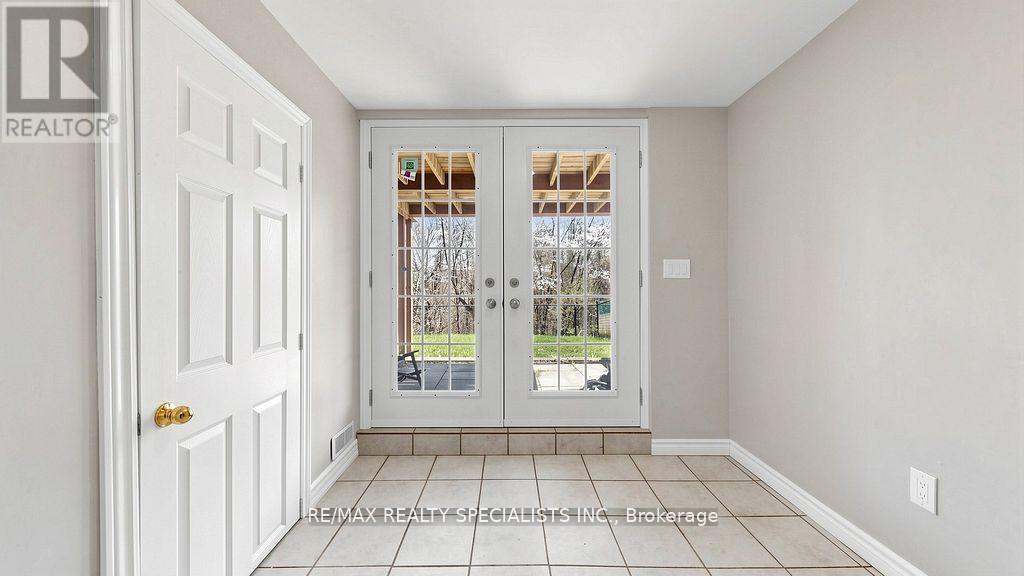 59 Sunforest Drive Property Photo 26