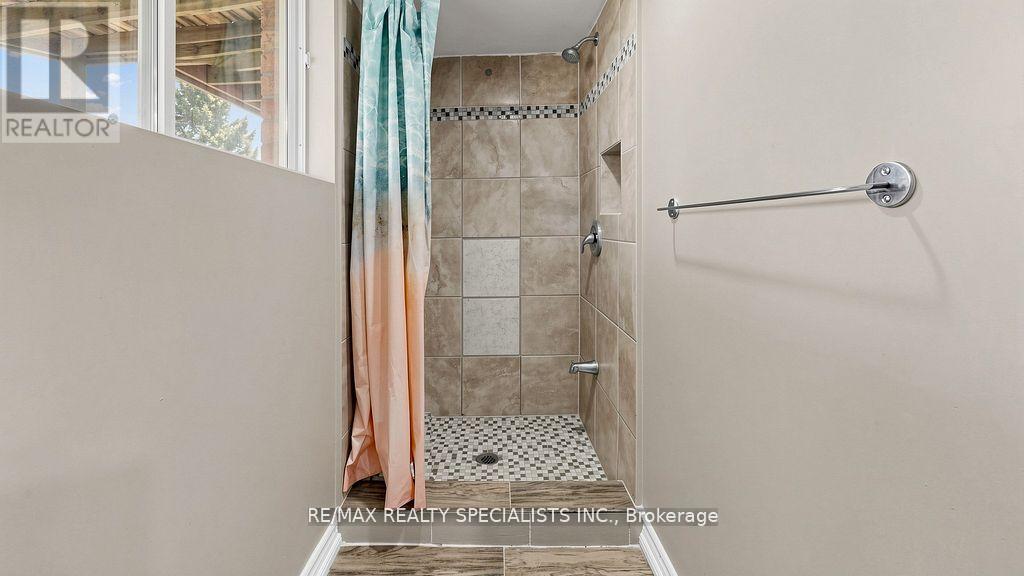 59 Sunforest Drive Property Photo 33