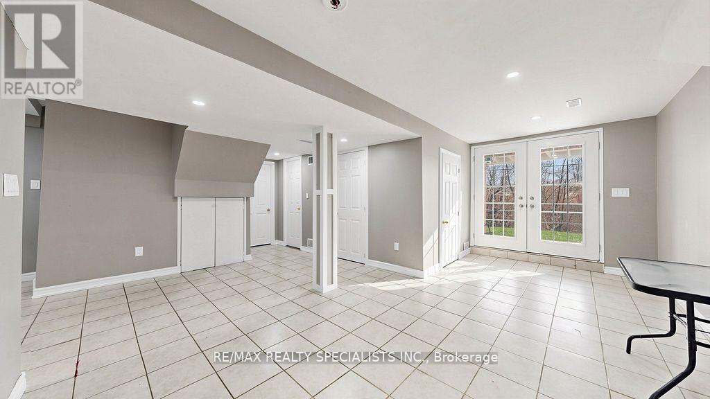 59 Sunforest Drive Property Photo 38