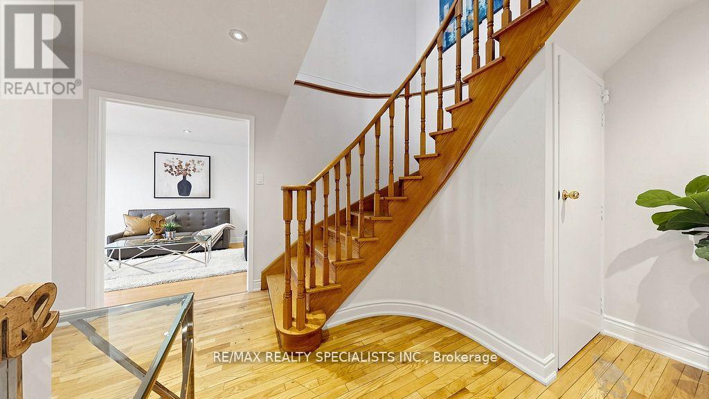 59 Sunforest Drive Property Photo 39