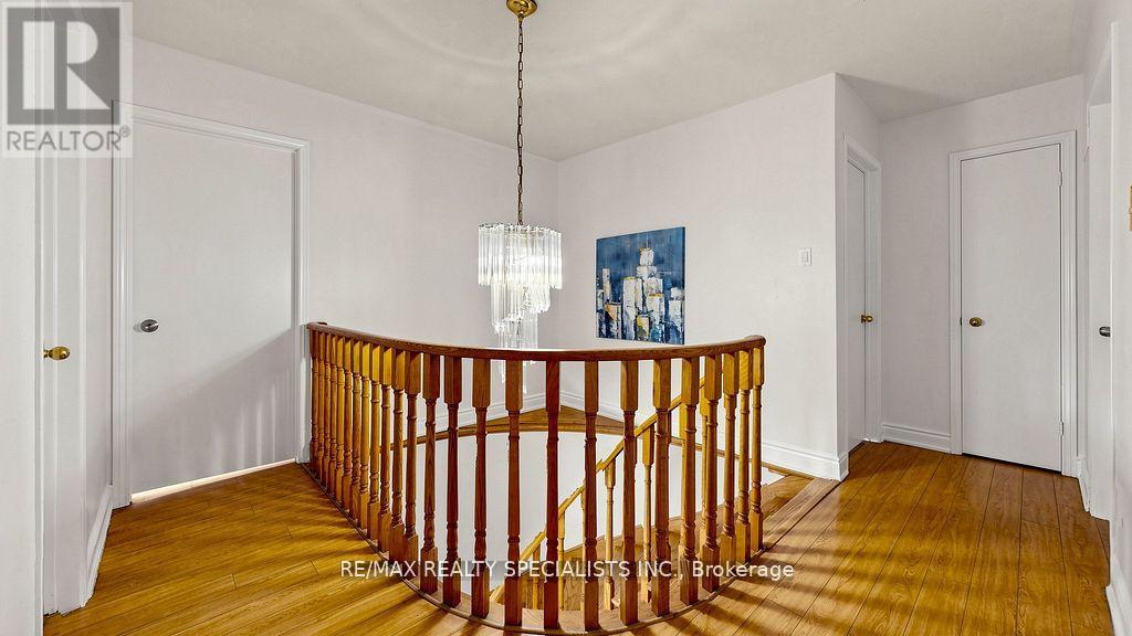 59 Sunforest Drive Property Photo 40
