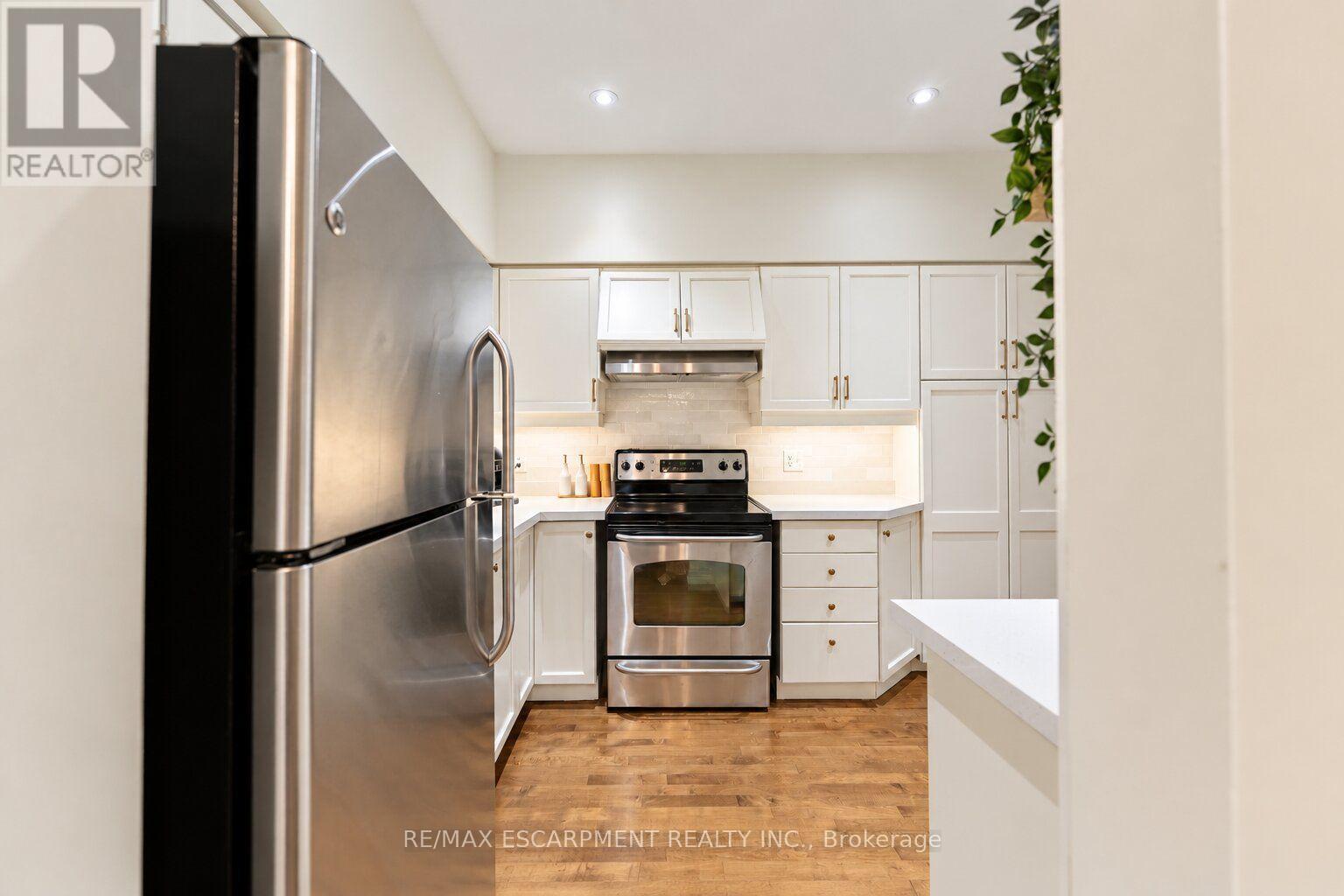 24 - 1375 Stephenson Drive Property Photo 12