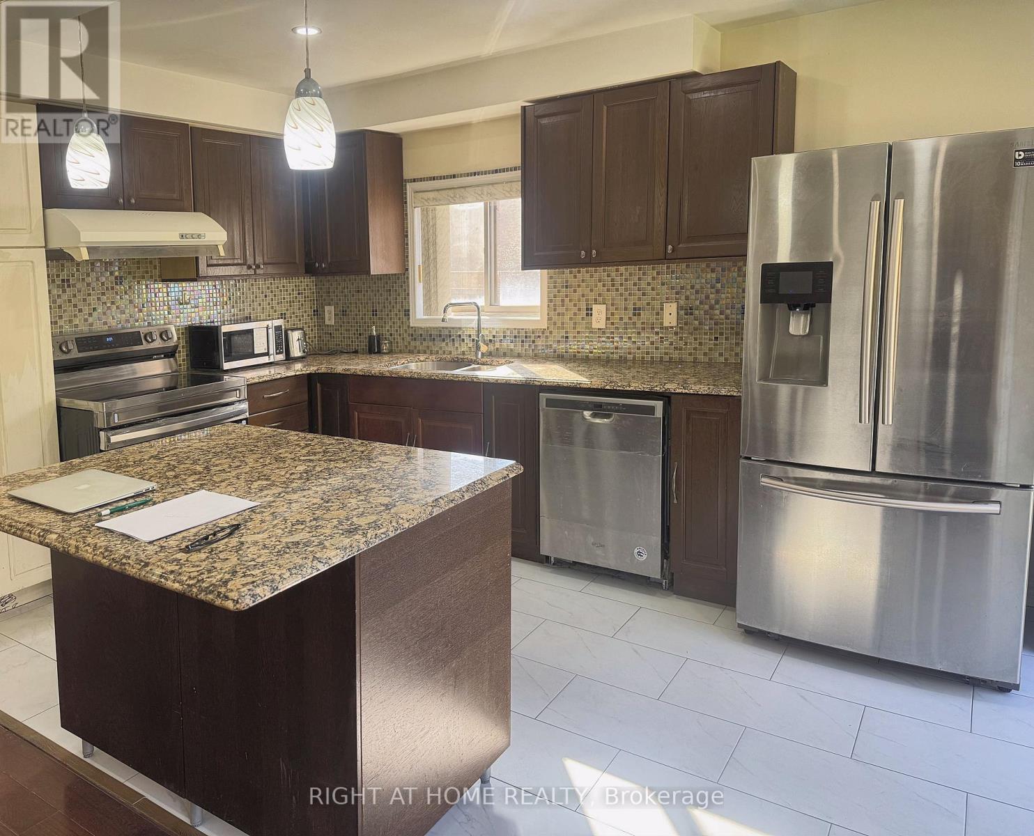 14 Acme Crescent Property Photo 5