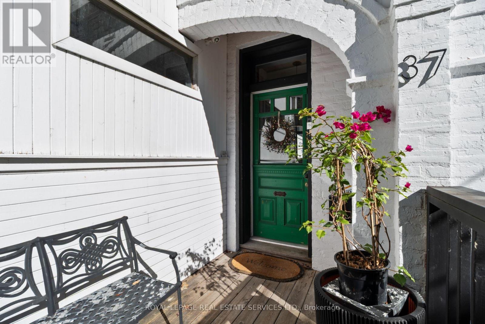 37 Fuller Avenue Property Photo 2