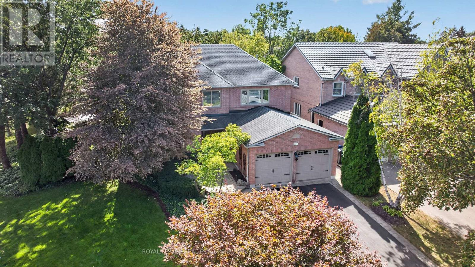 1572 Flamborough Circle Property Photo 1