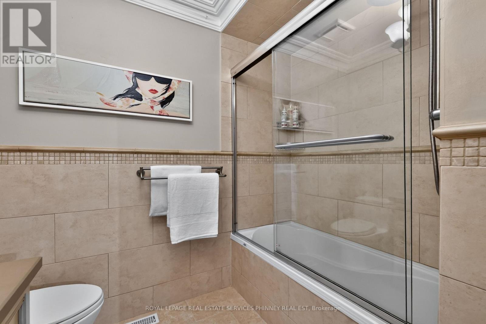 1572 Flamborough Circle Property Photo 24