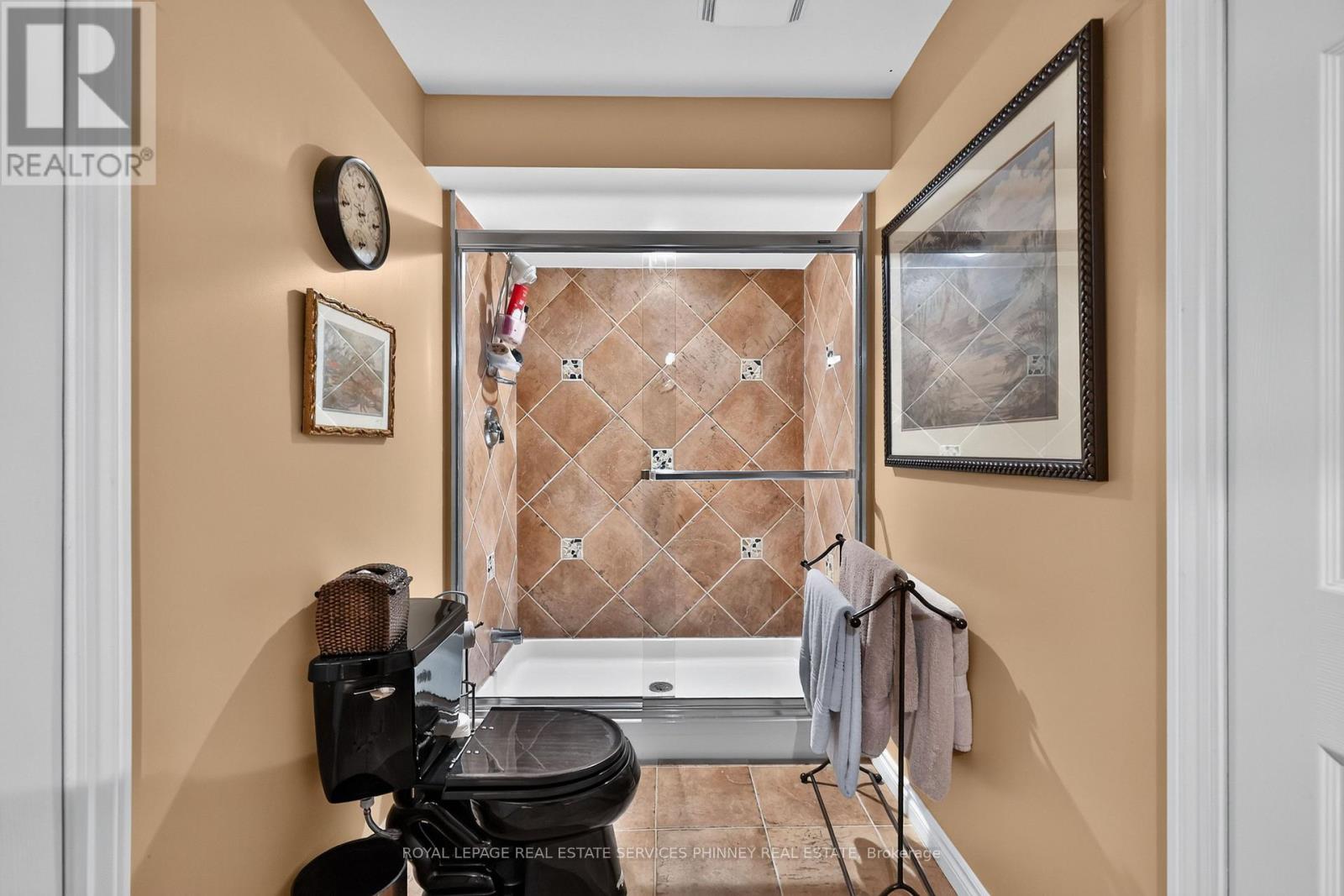 1572 Flamborough Circle Property Photo 36