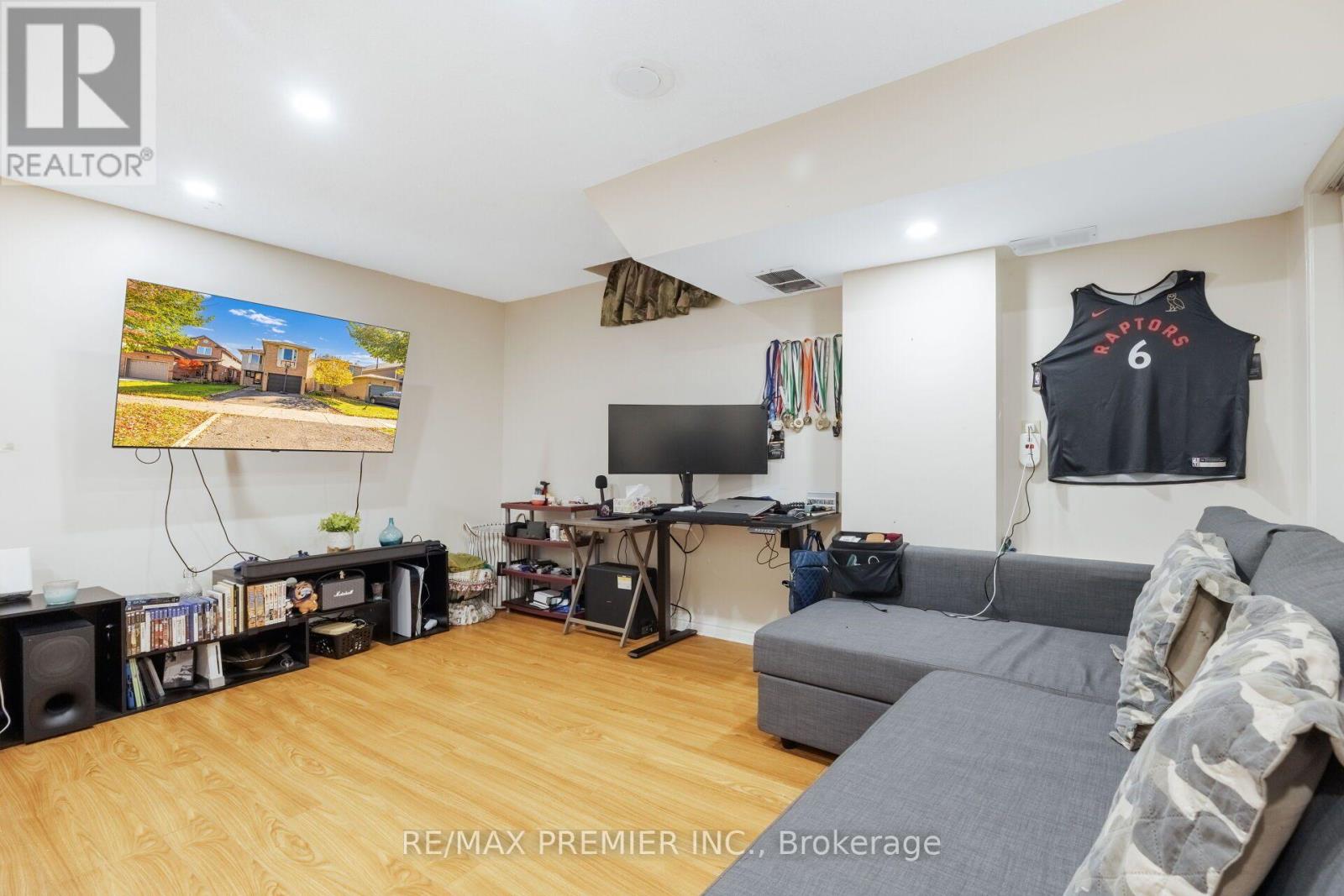 45 Rosebud Avenue Property Photo 36