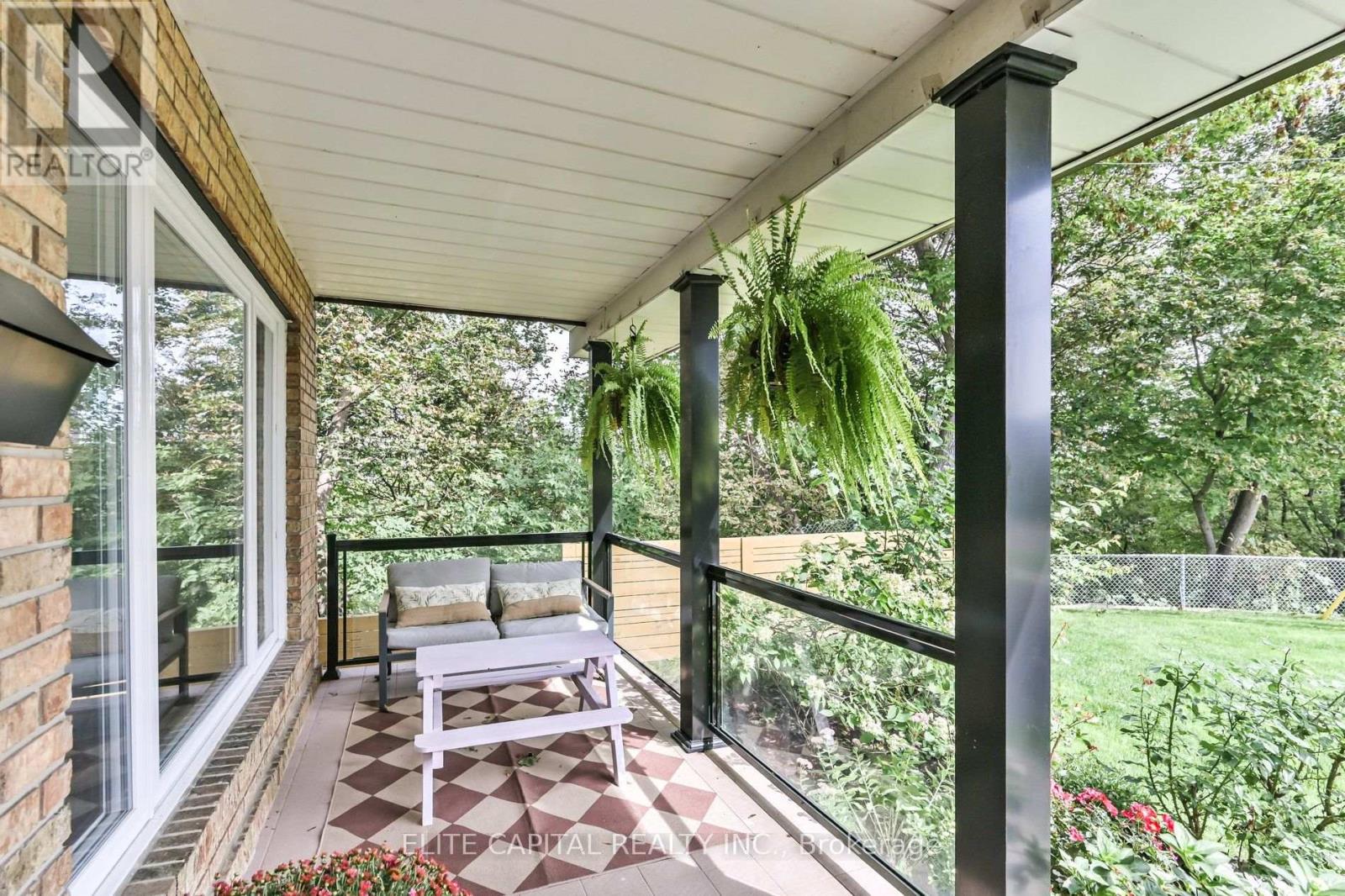 20 Raymore Drive Property Photo 3