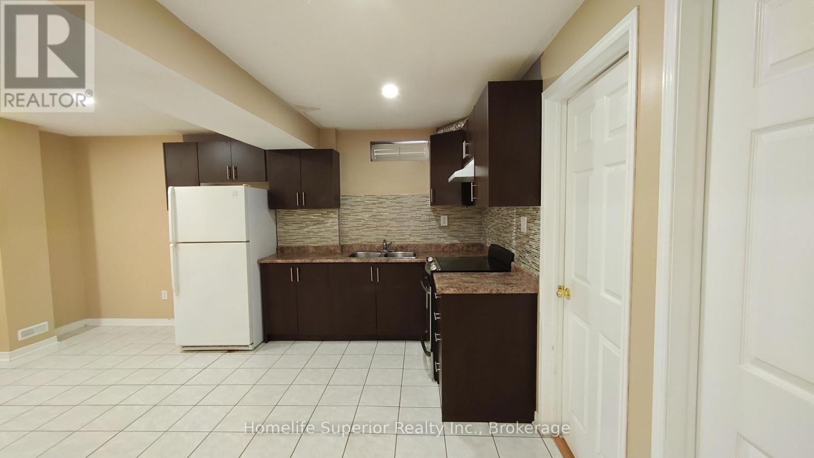 17 Summerfield Crescent Property Photo 5