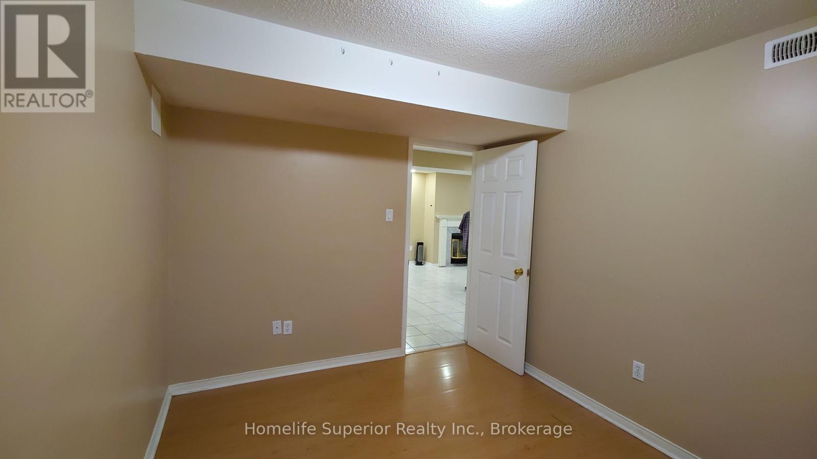 17 Summerfield Crescent Property Photo 16