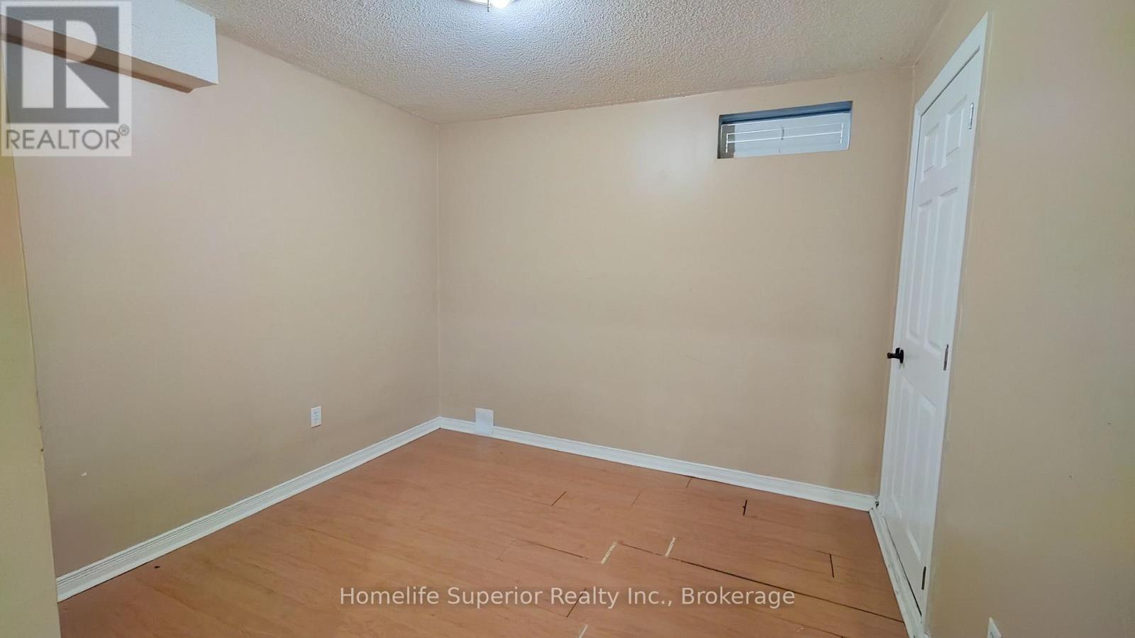 17 Summerfield Crescent Property Photo 24