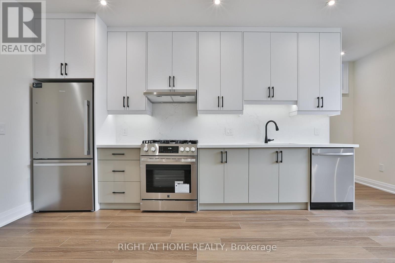 2 - 39 Fifteenth Street Property Photo 3