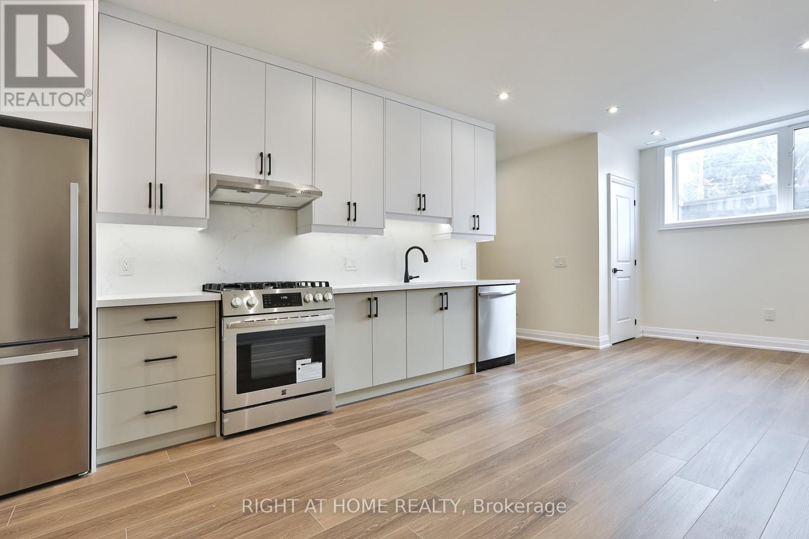 2 - 39 Fifteenth Street Property Photo 4