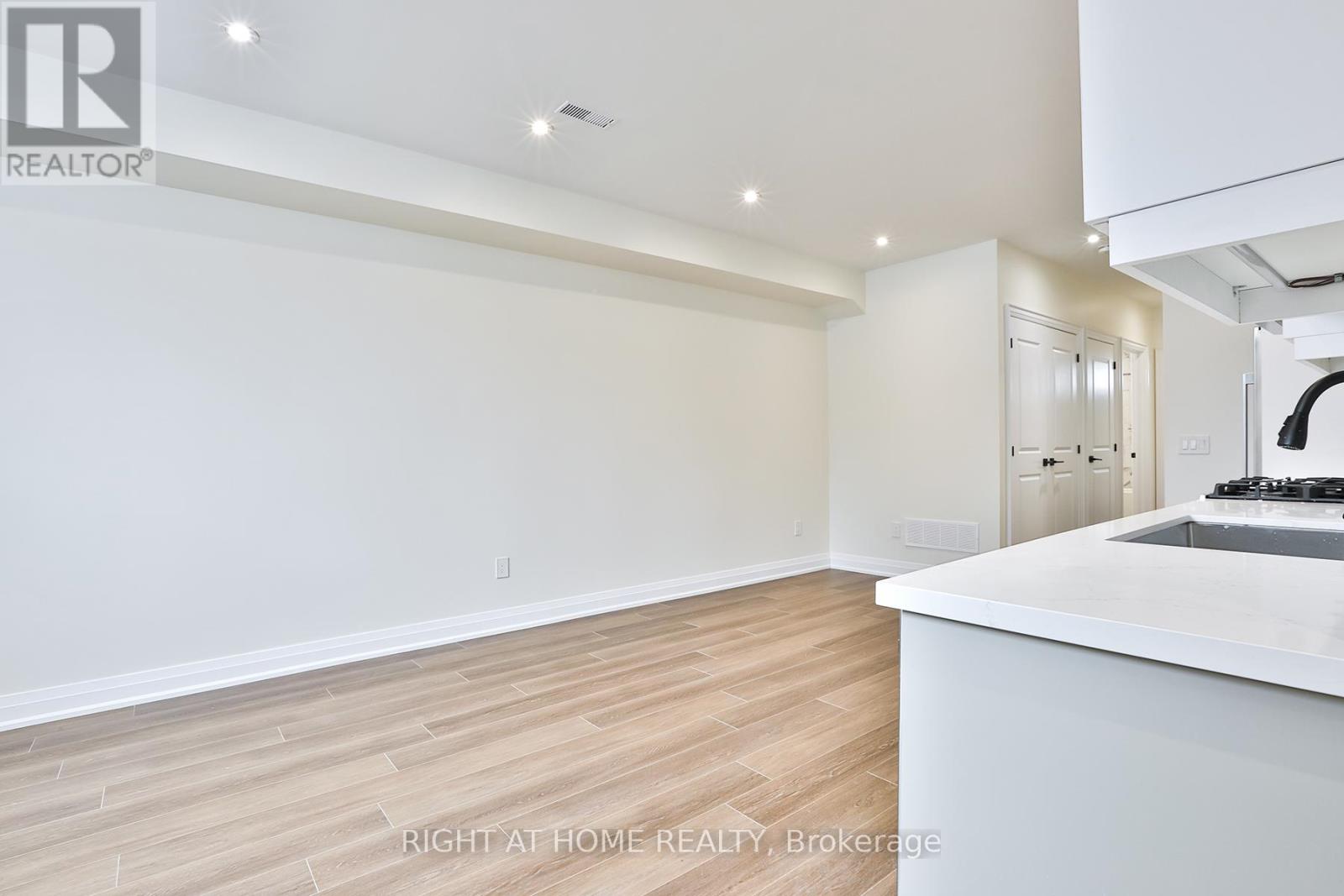 2 - 39 Fifteenth Street Property Photo 11
