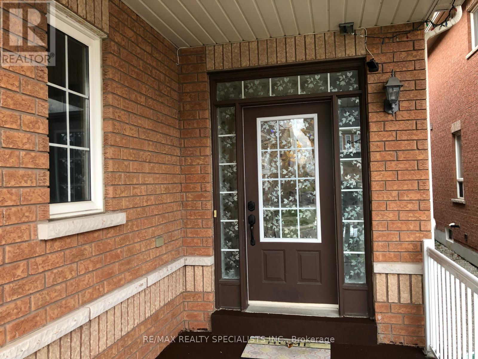 77 Calm Waters Crescent Property Photo 2