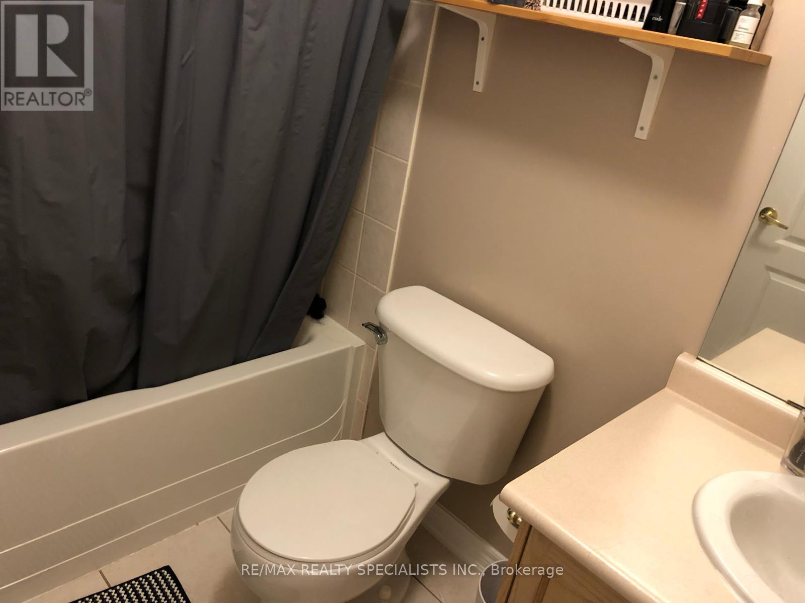 77 Calm Waters Crescent Property Photo 14