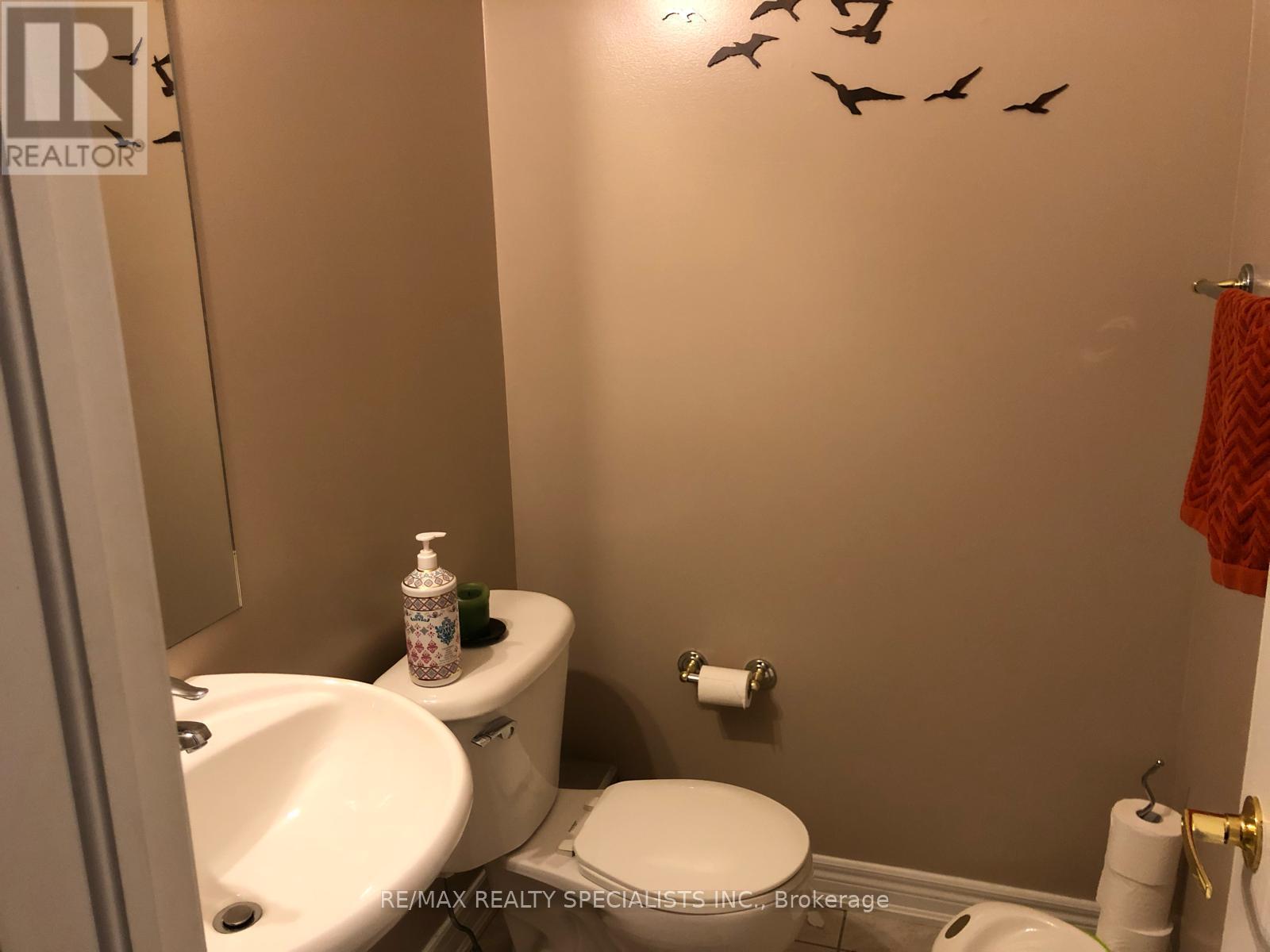 77 Calm Waters Crescent Property Photo 16