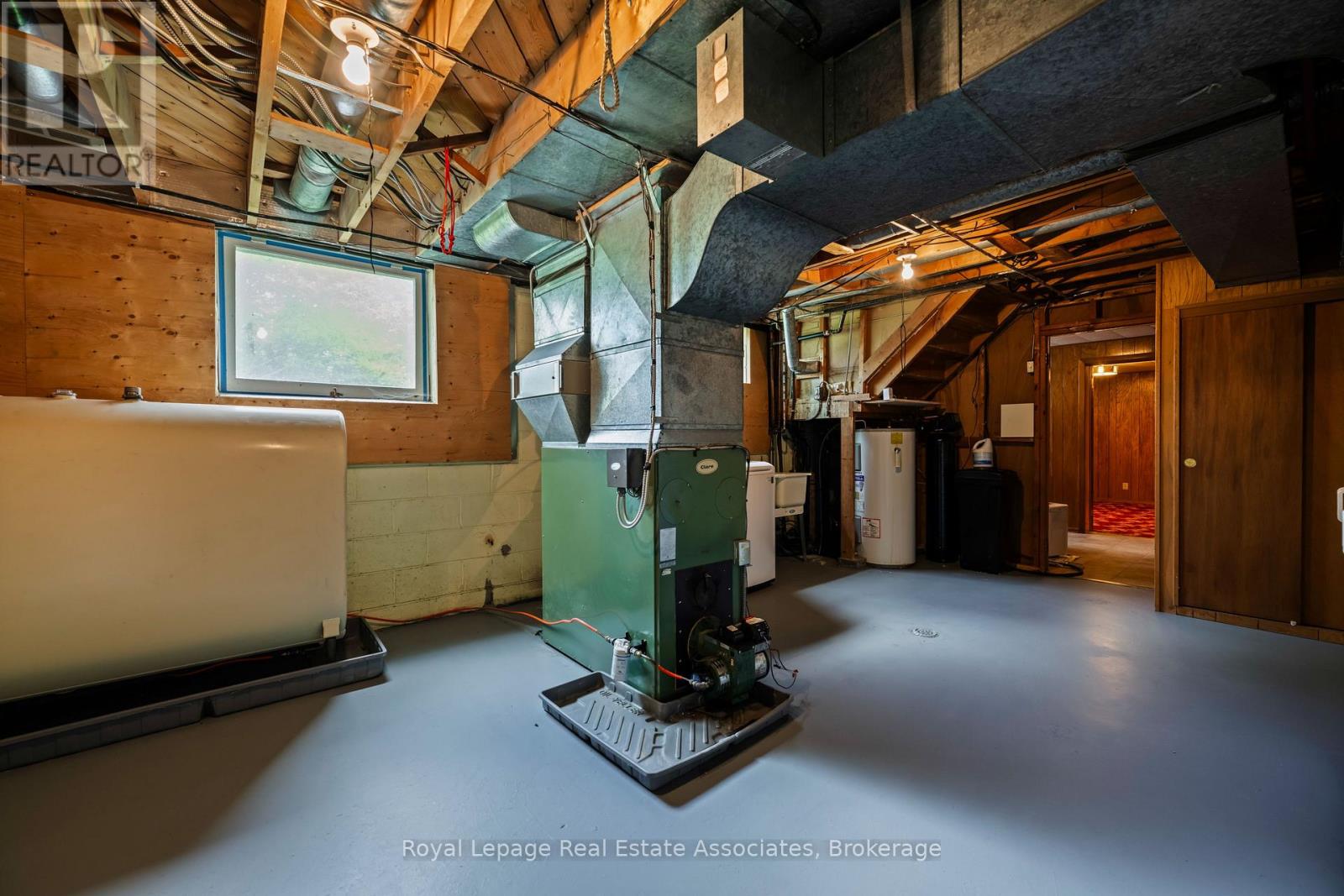 12851 9 Line Property Photo 38