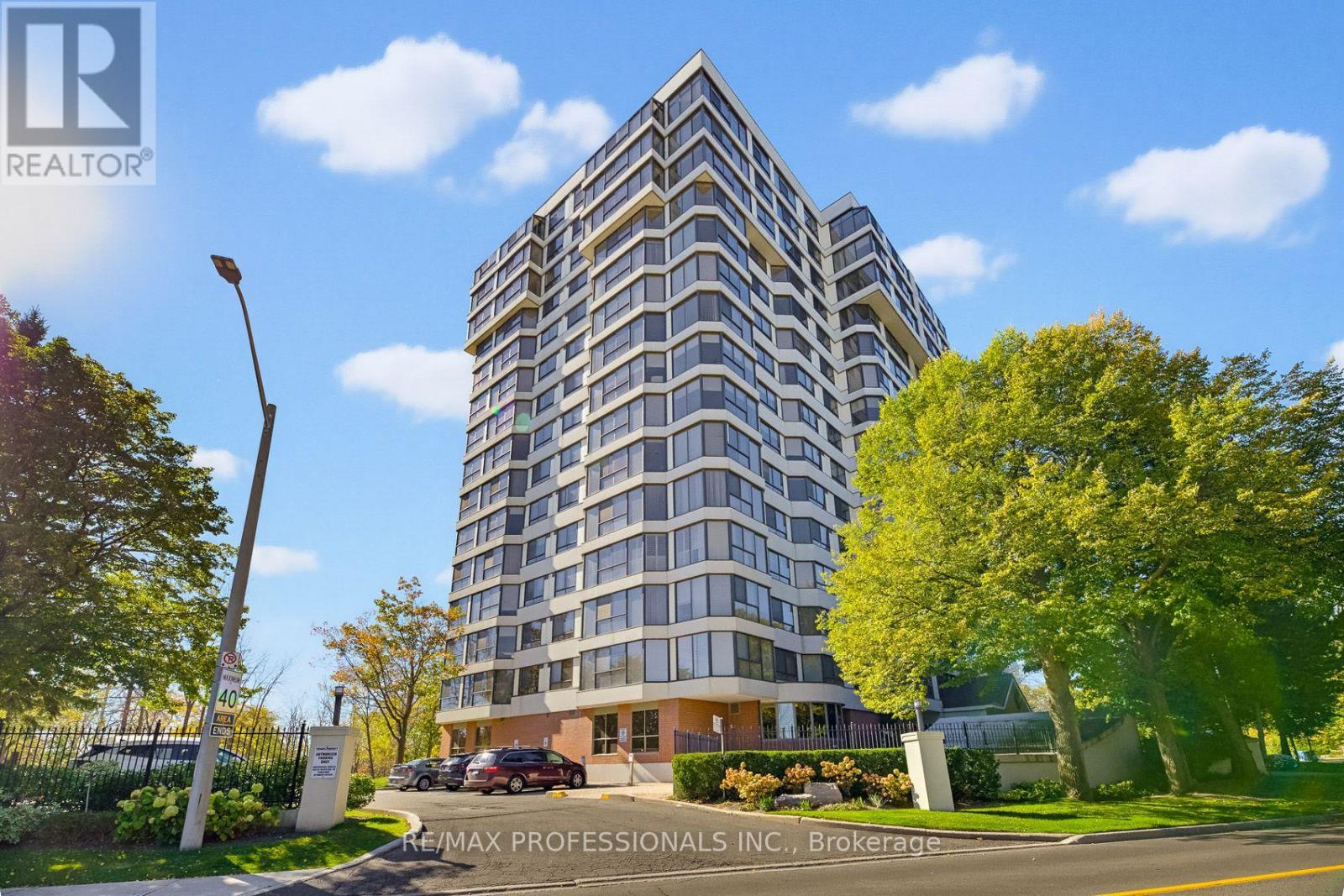 304 - 1271 WALDEN CIRCLE Property Photo 1