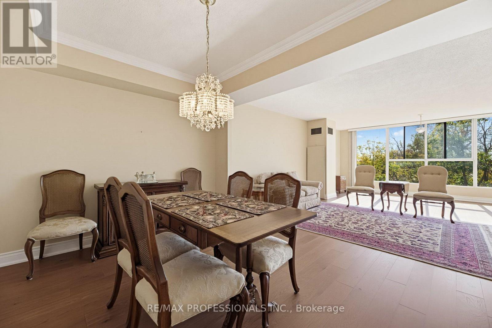304 - 1271 Walden Circle Property Photo 18