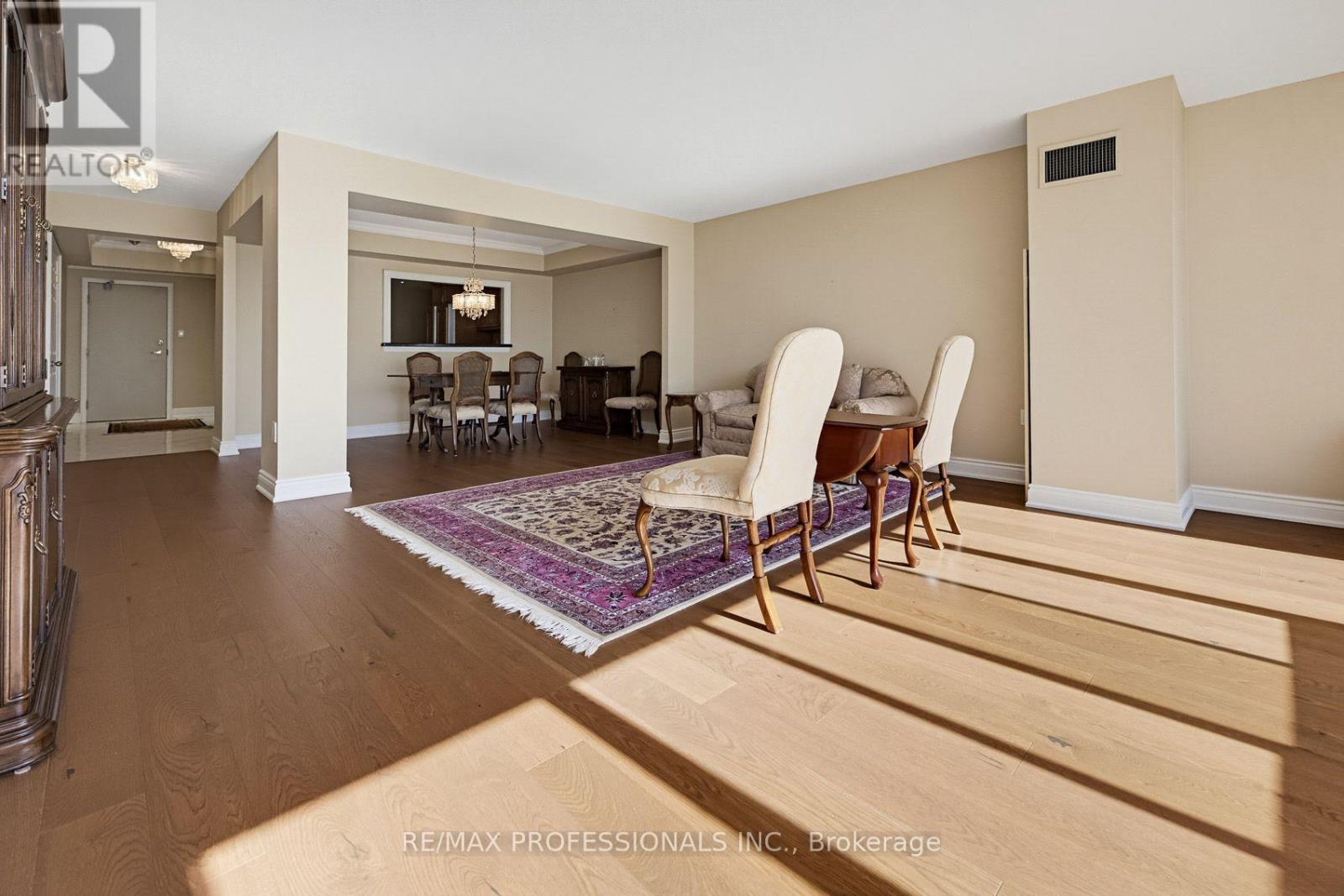 304 - 1271 Walden Circle Property Photo 25
