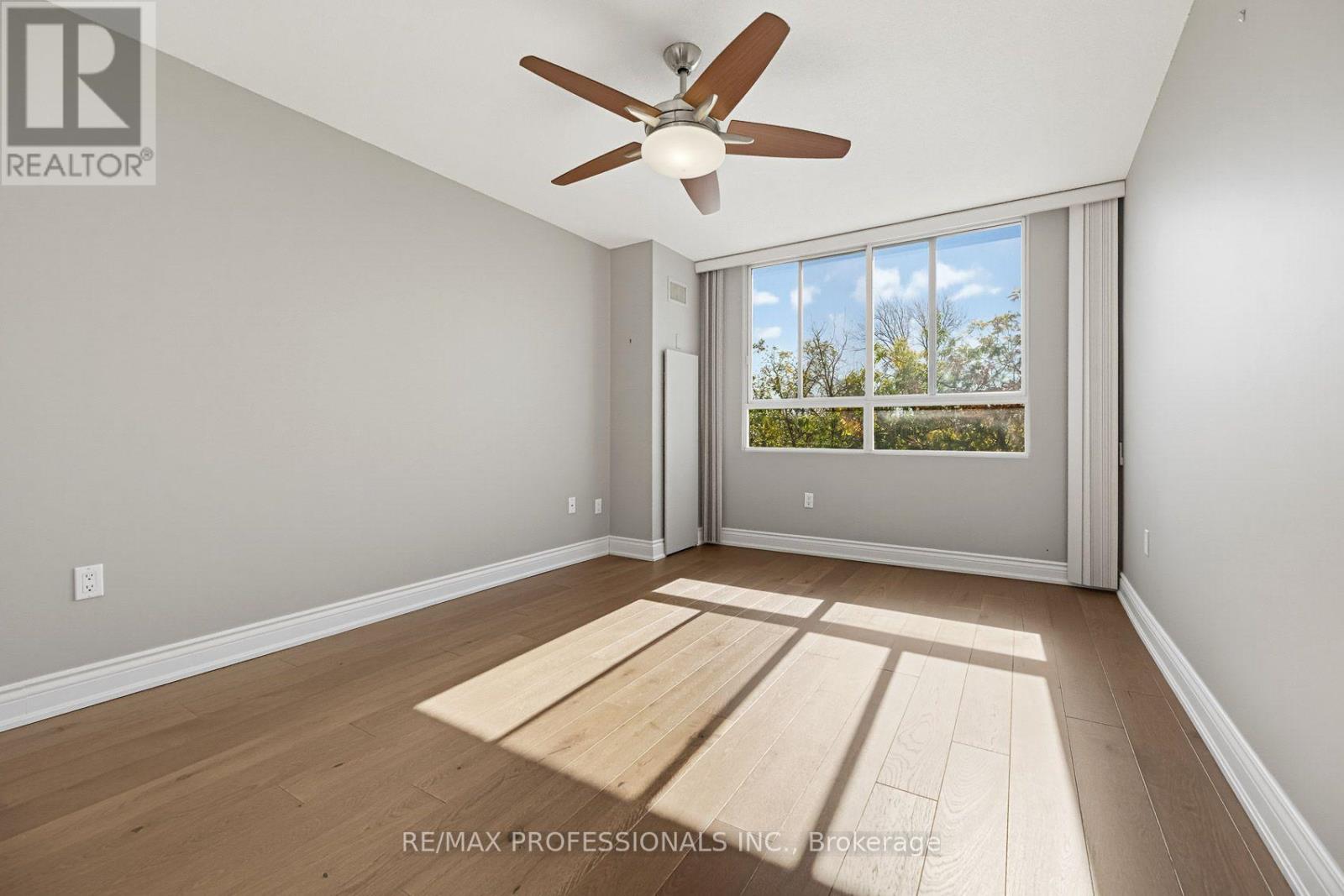304 - 1271 Walden Circle Property Photo 31