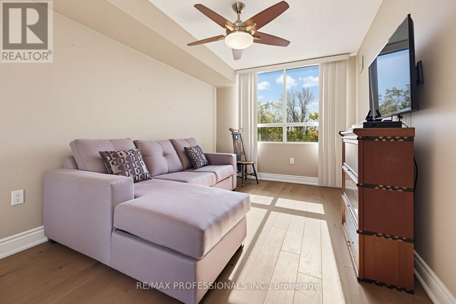 304 - 1271 Walden Circle Property Photo 35
