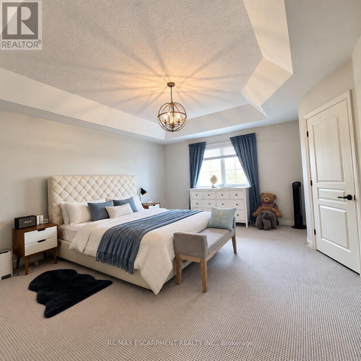 5321 Applegarth Drive Property Photo 13