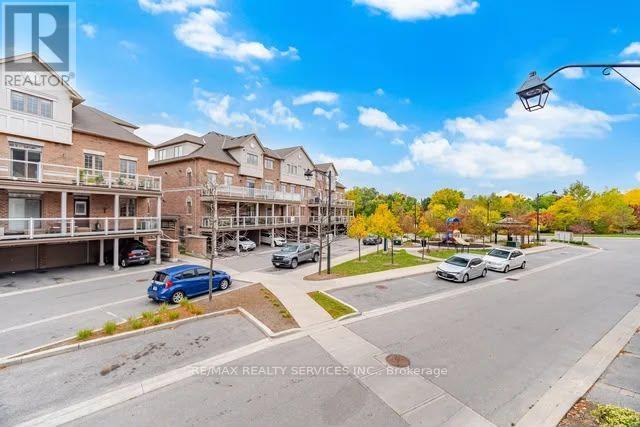 20 - 180 HOWDEN BOULEVARD Property Photo 1