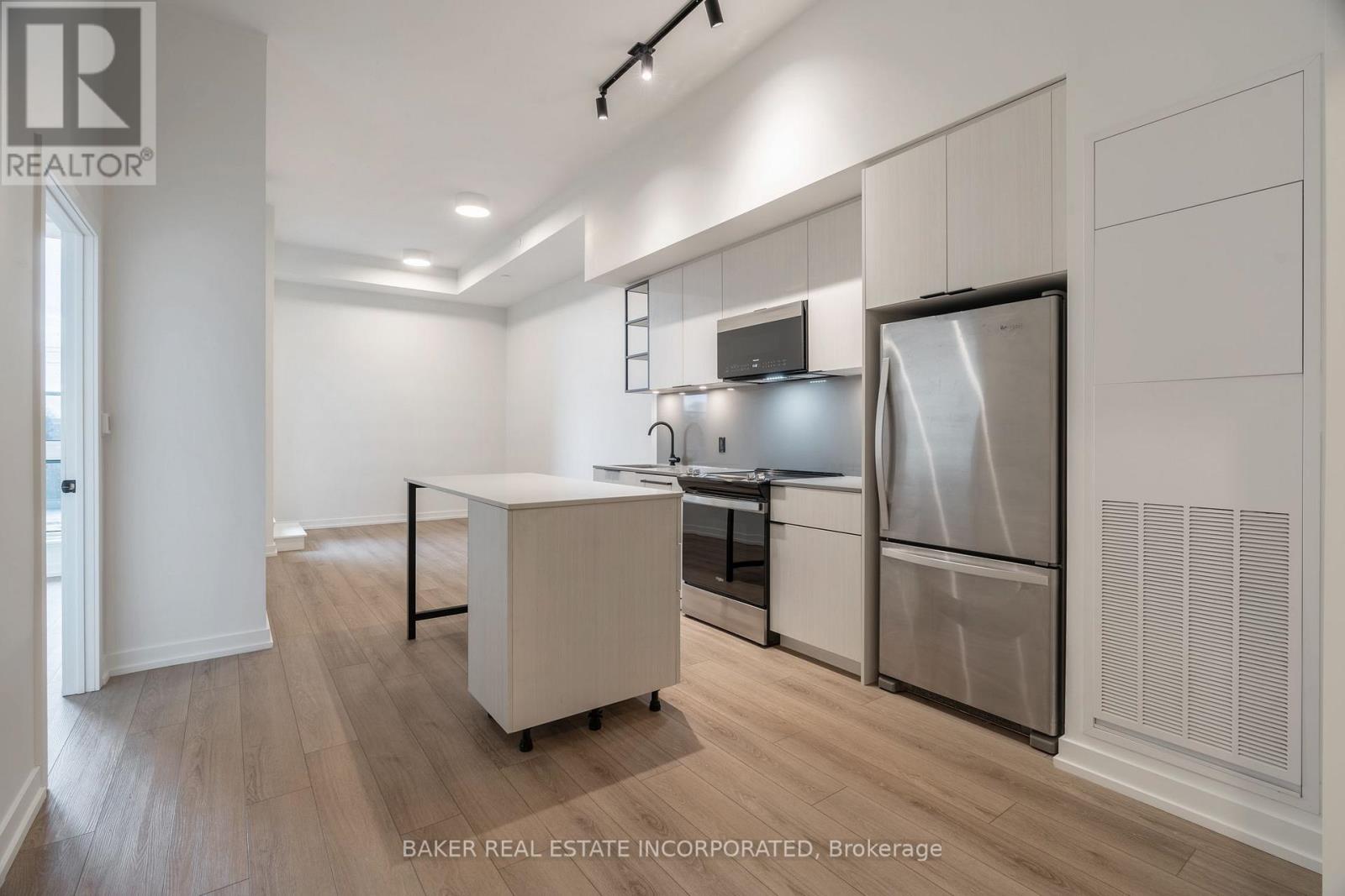 208 - 740 Dupont Street Property Photo 6