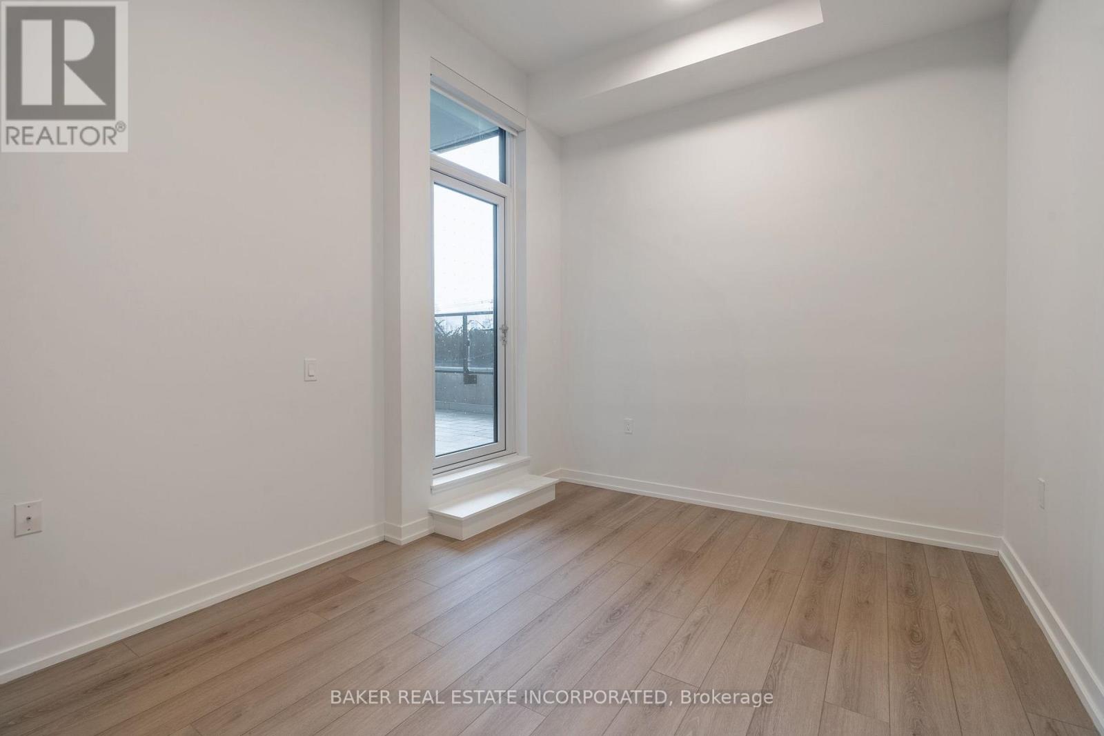 208 - 740 Dupont Street Property Photo 17