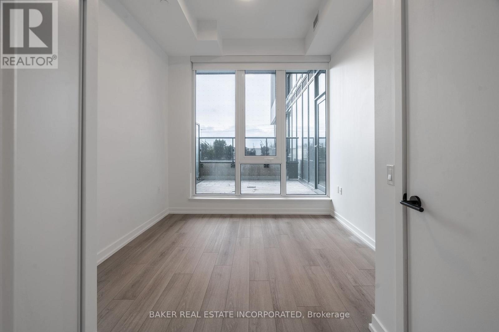 208 - 740 Dupont Street Property Photo 25
