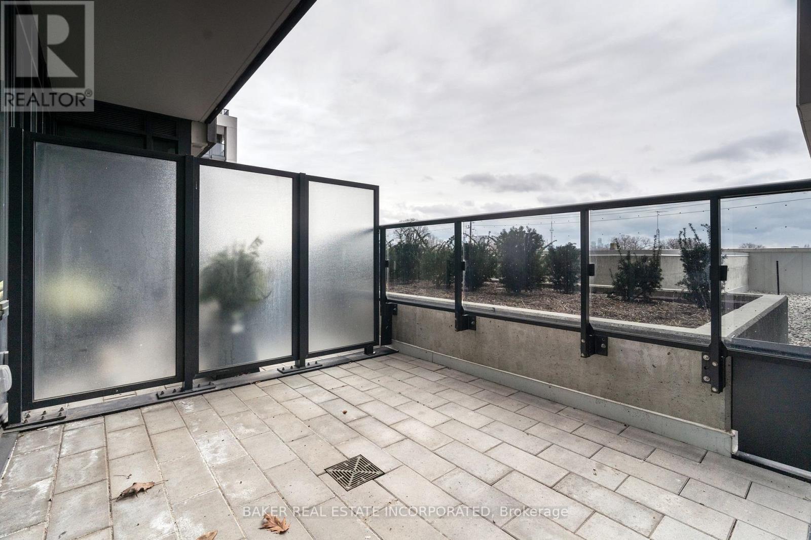 208 - 740 Dupont Street Property Photo 28