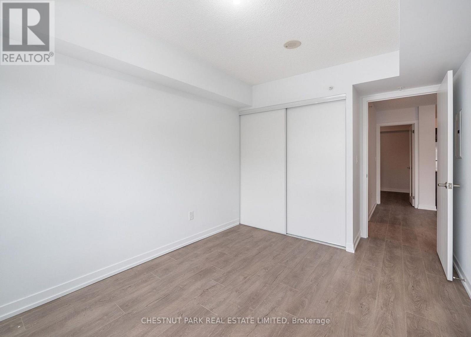 910 - 1410 Dupont Street Property Photo 18