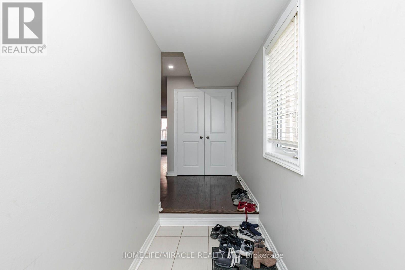 45 Padbury Trail Property Photo 5