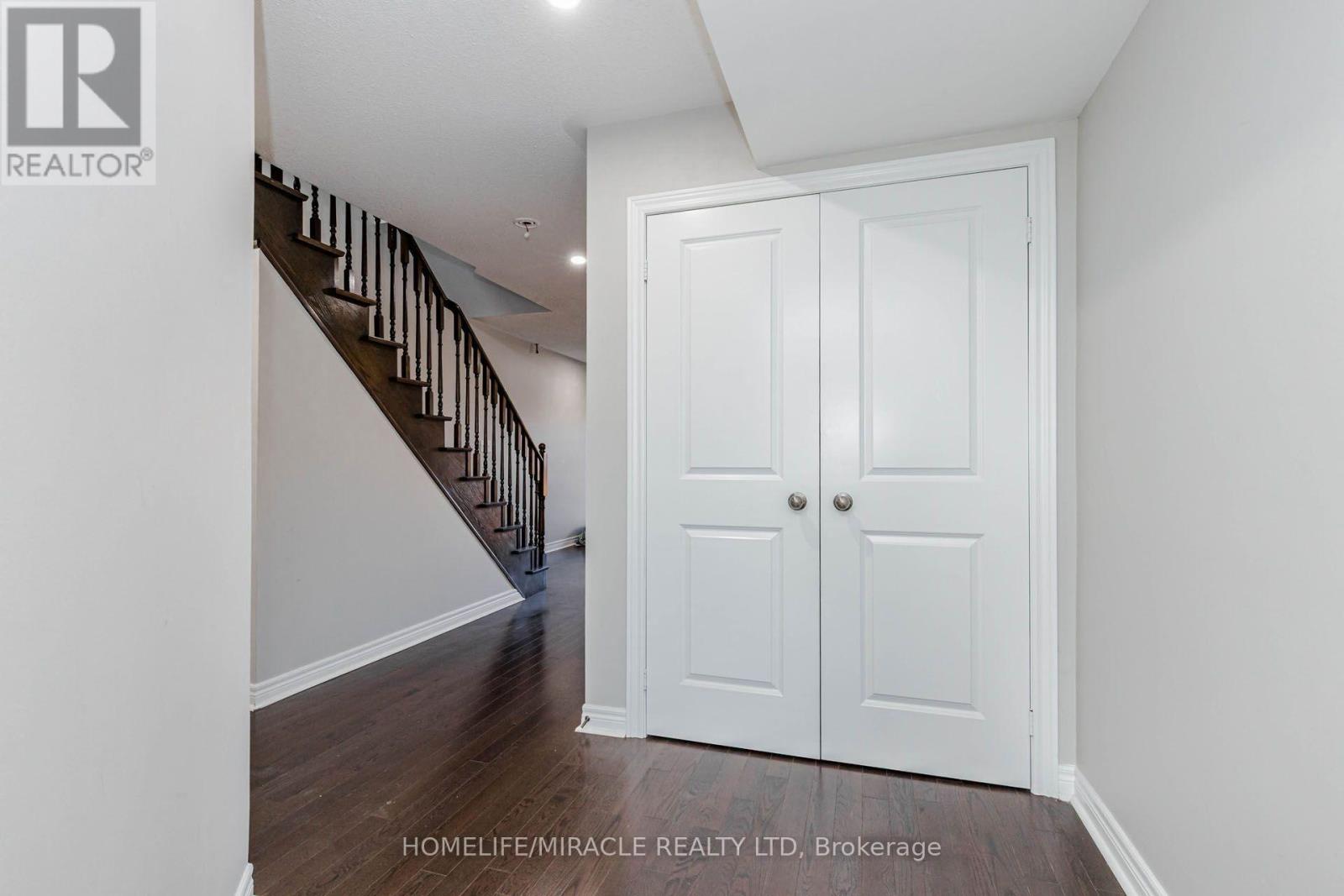 45 Padbury Trail Property Photo 6