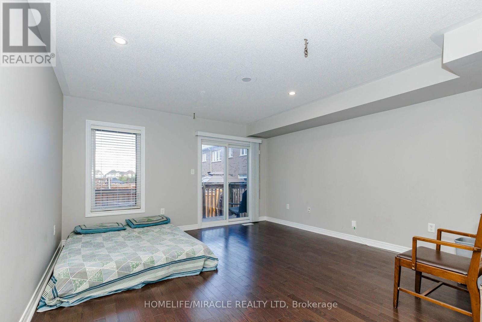 45 Padbury Trail Property Photo 8