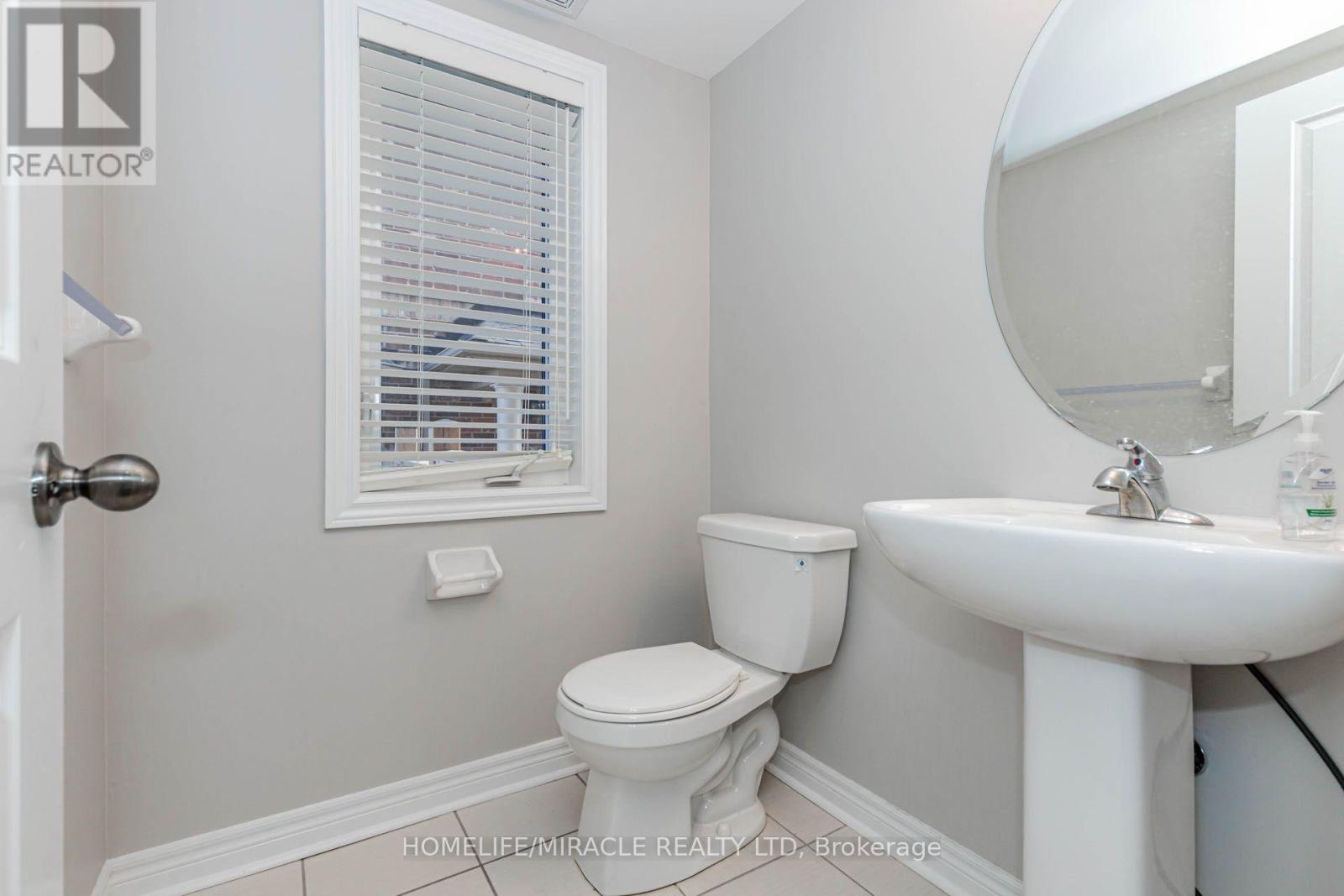 45 Padbury Trail Property Photo 11