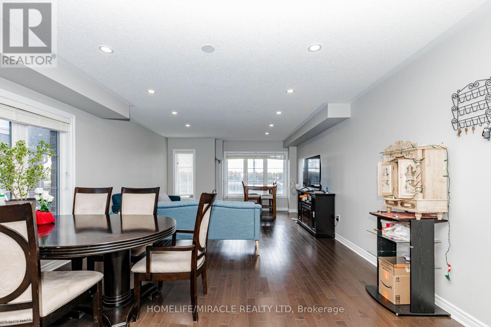 45 Padbury Trail Property Photo 14