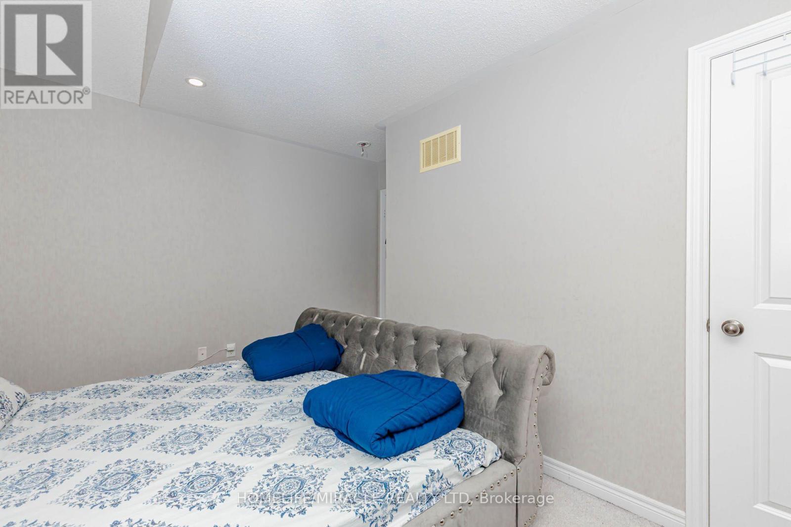 45 Padbury Trail Property Photo 41