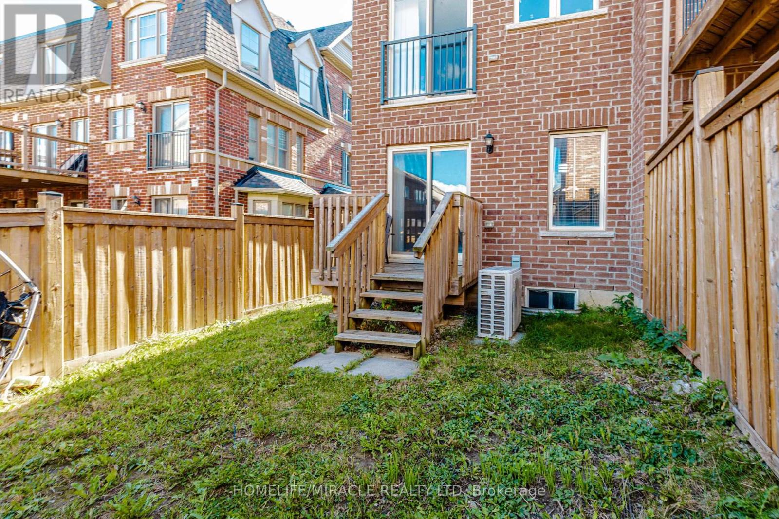 45 Padbury Trail Property Photo 47