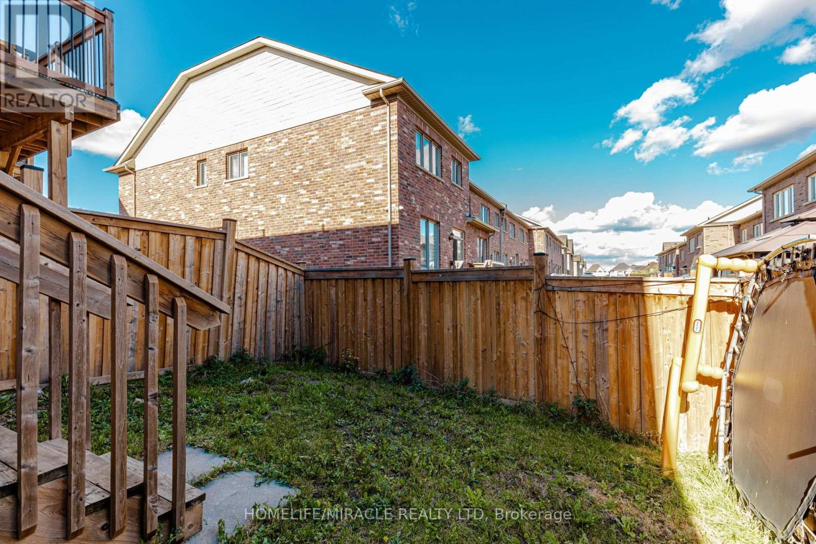 45 Padbury Trail Property Photo 48