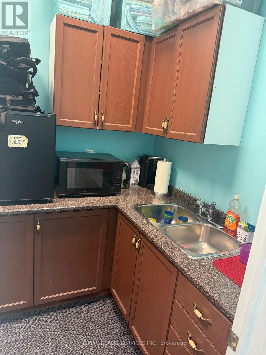 105 - 19 Woodbine Downs Boulevard Property Photo 15