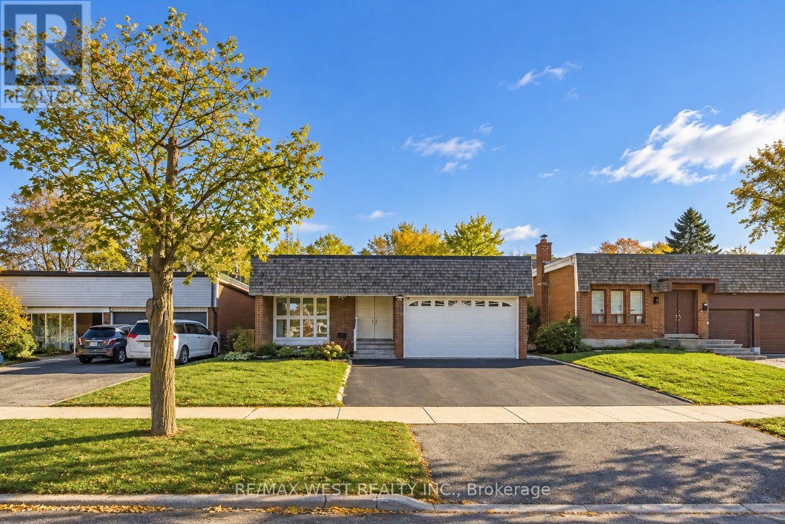 42 Masseygrove Crescent Property Photo 1