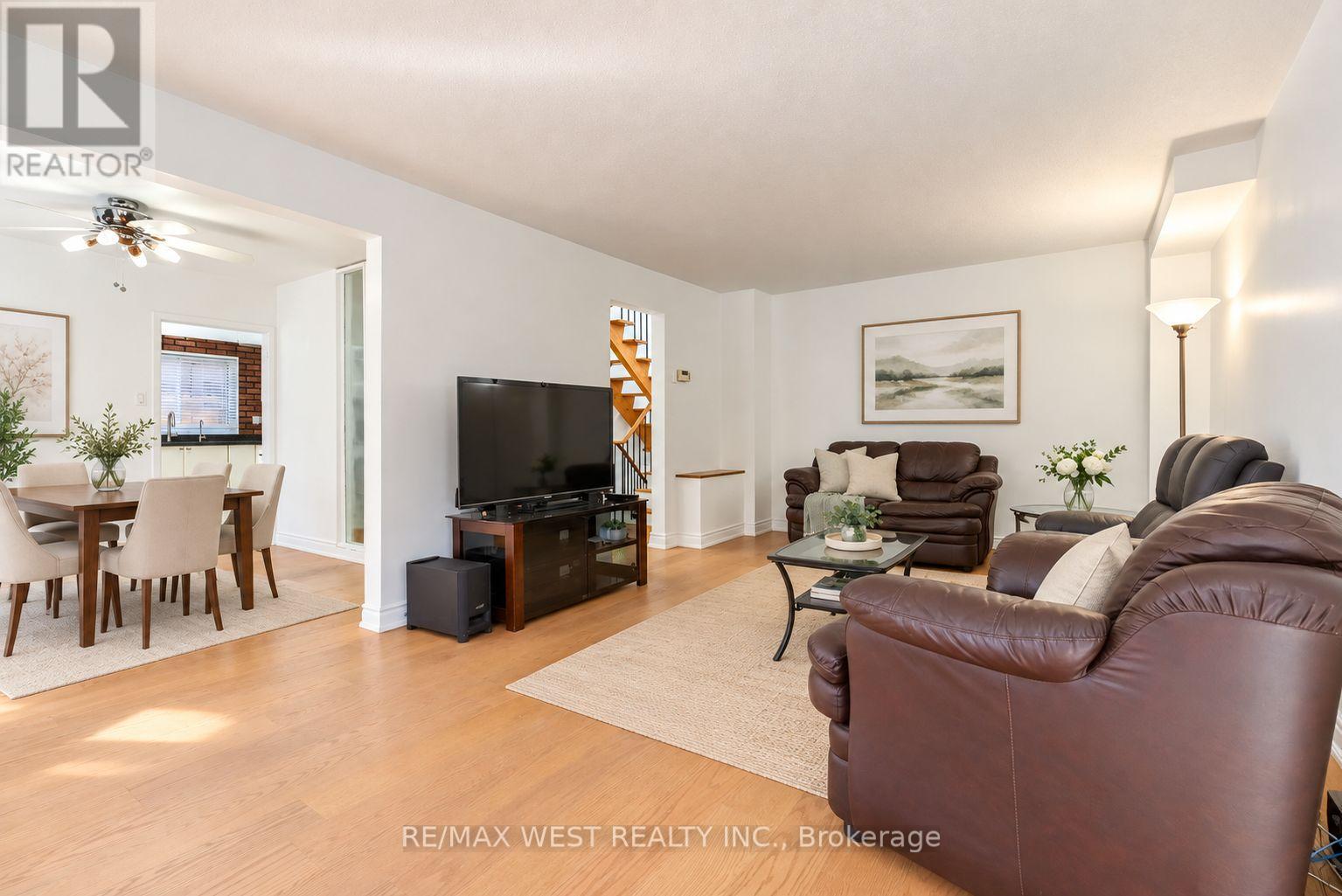 42 Masseygrove Crescent Property Photo 3