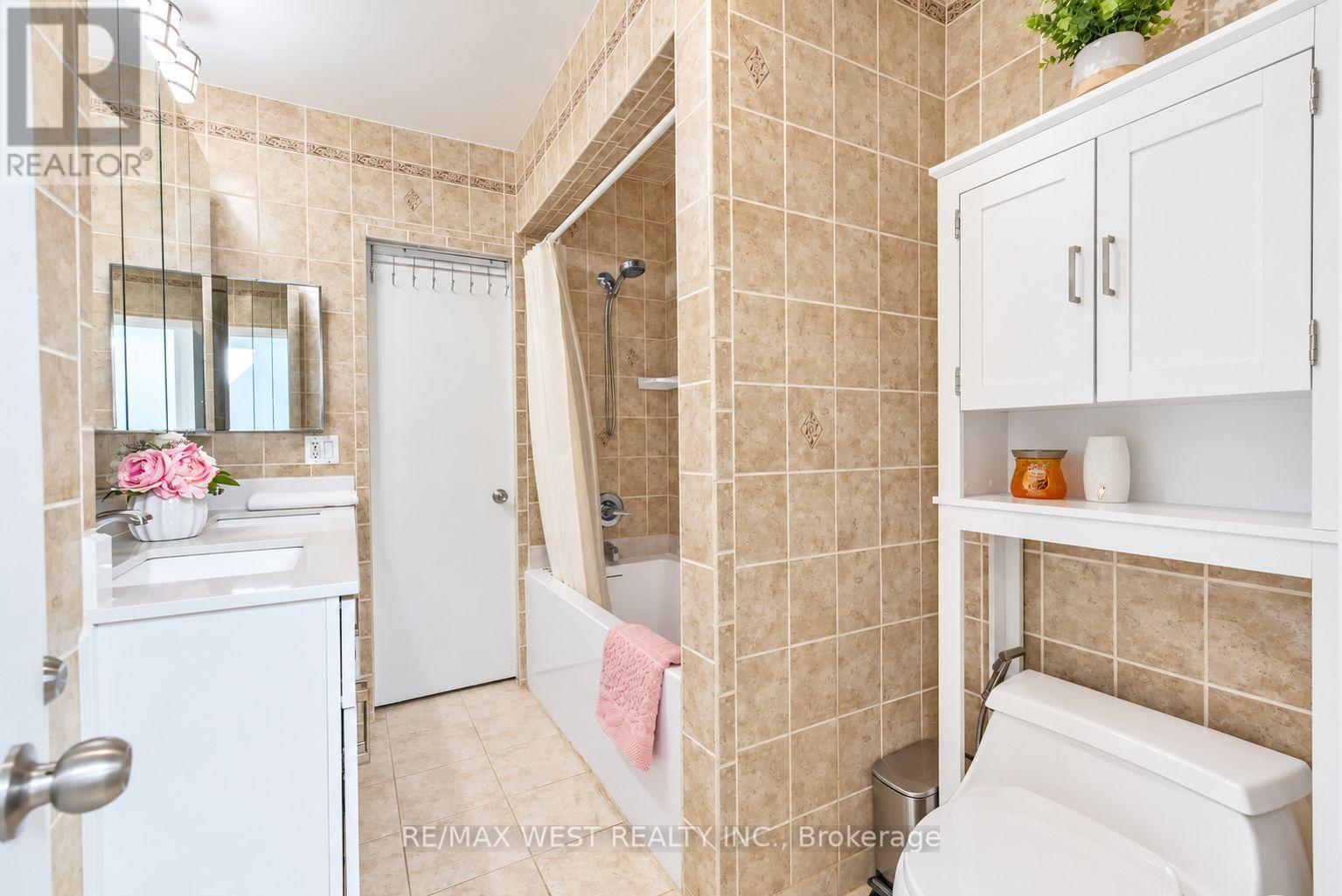42 Masseygrove Crescent Property Photo 10