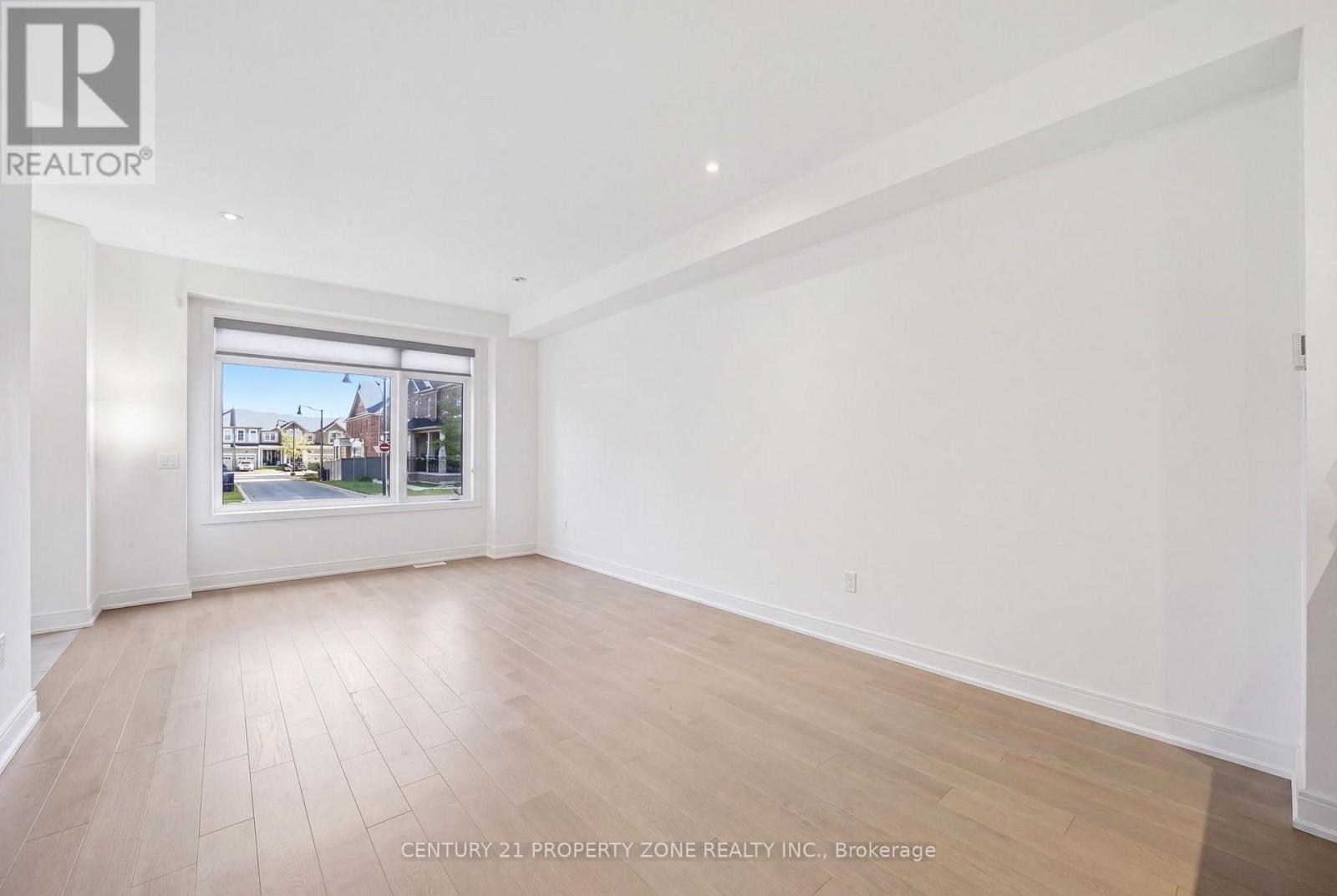 100 Pearman Crescent Property Photo 7